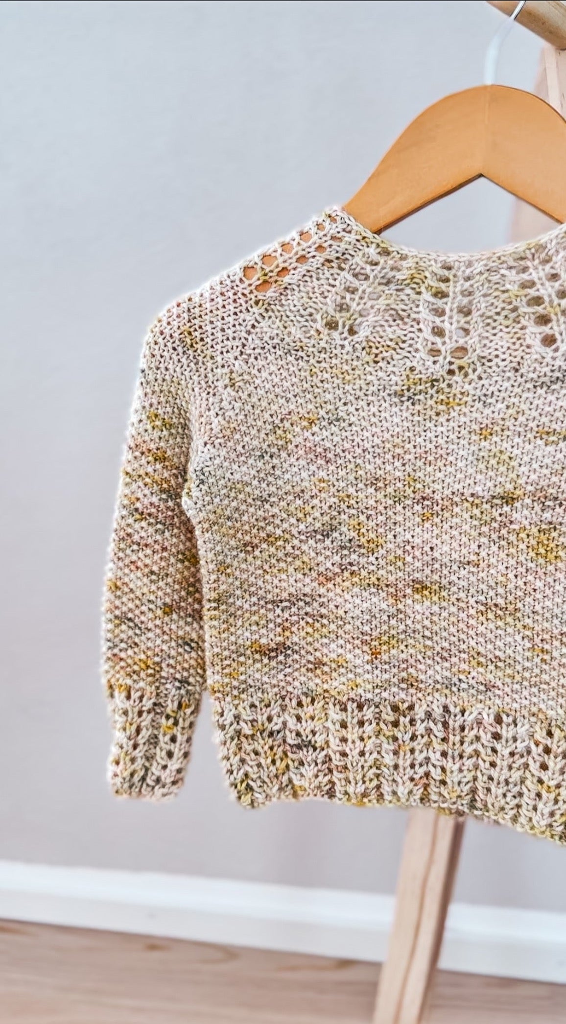 Sweater - Hurtless